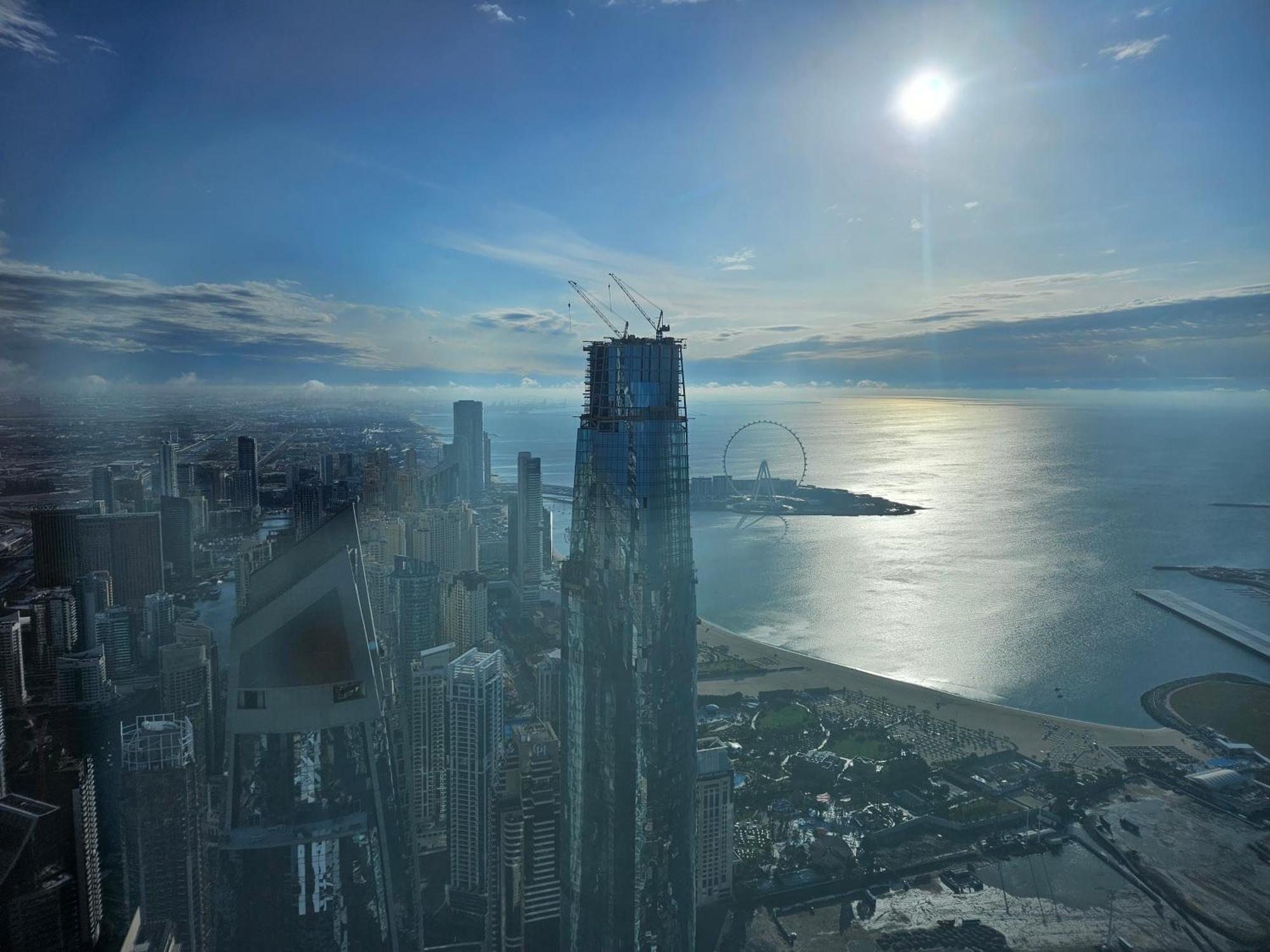 Super Host At Highest Residential Tower In The World, Private Rooms In A Shared Apartment Dubaj Zewnętrze zdjęcie