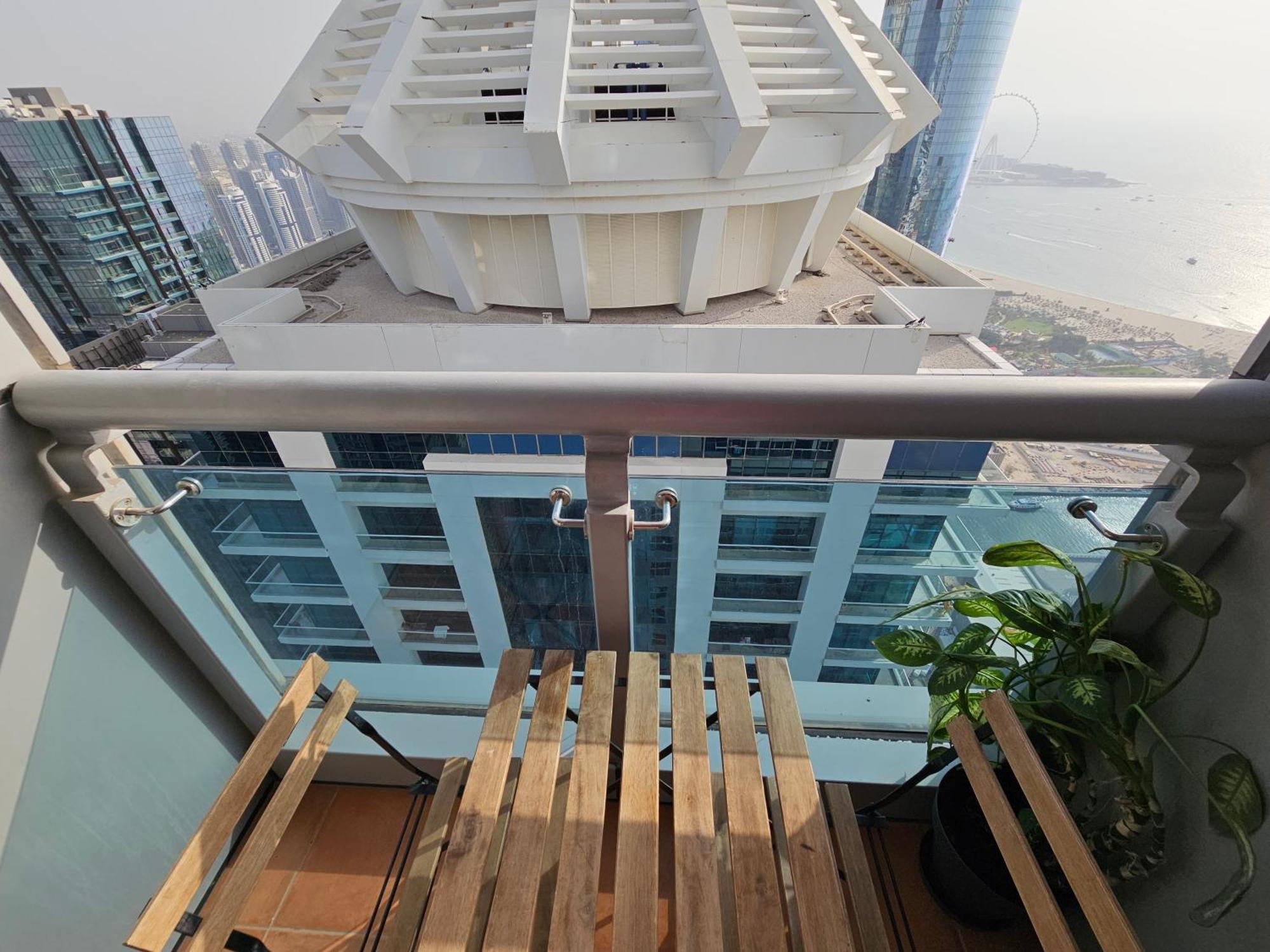 Super Host At Highest Residential Tower In The World, Private Rooms In A Shared Apartment Dubaj Pokój zdjęcie